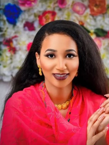 Amouna Indimi Biography